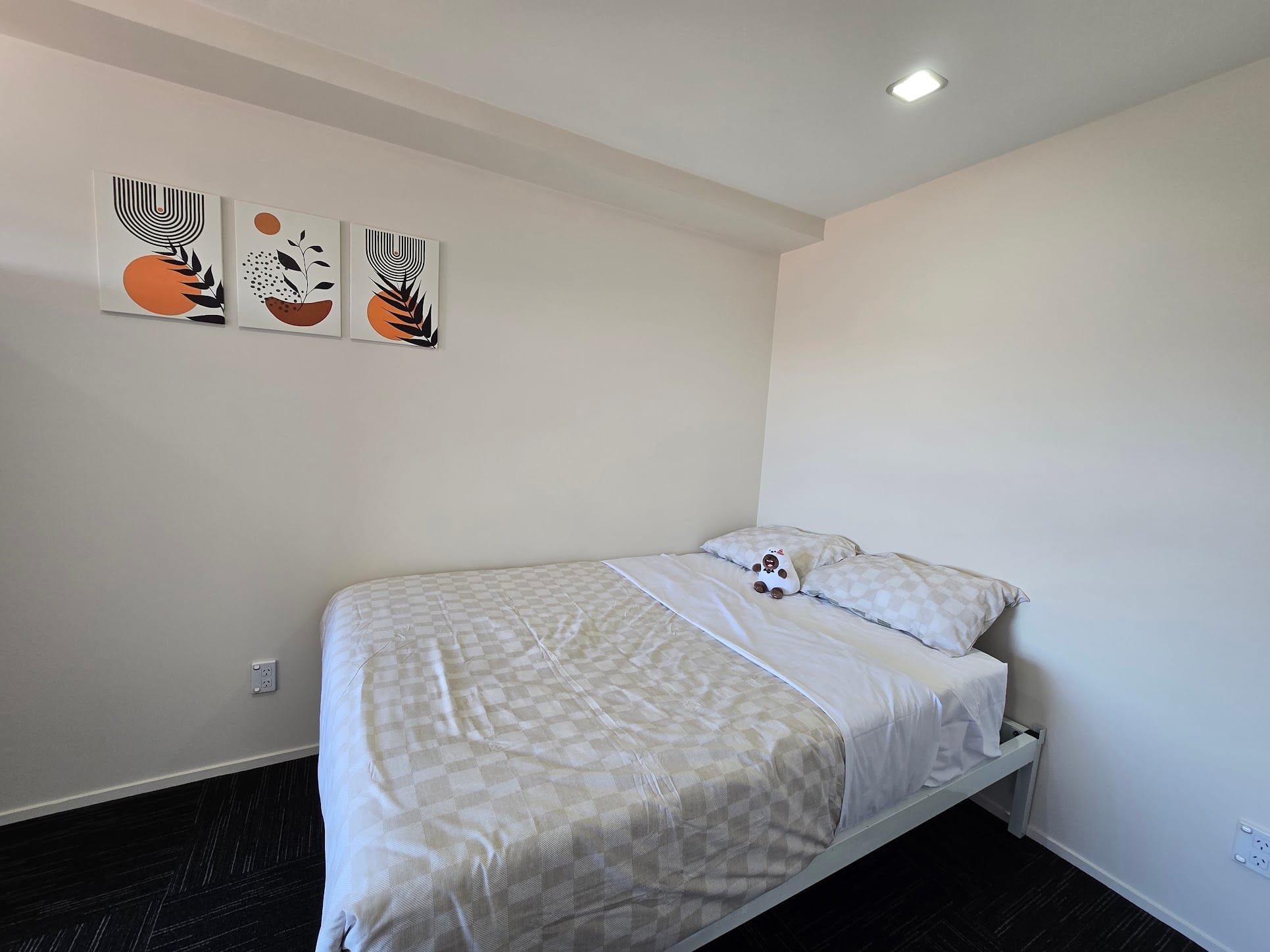 3 Bed 1 Bath - Big Room